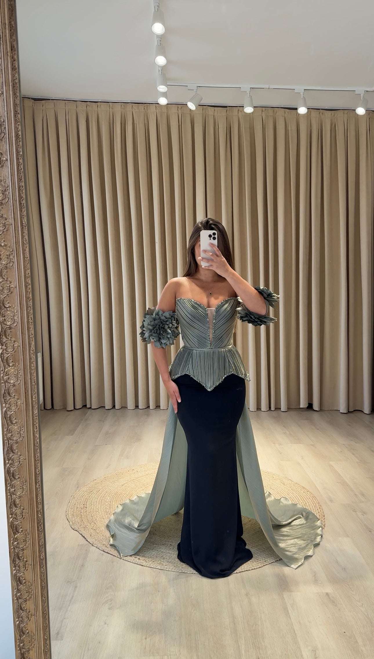 NAILA DRESS