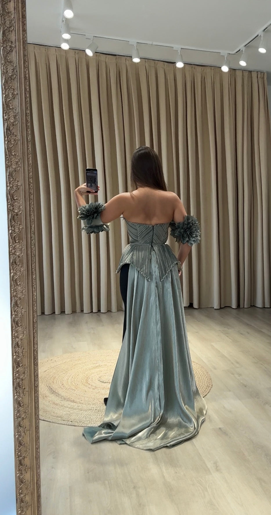 NAILA DRESS