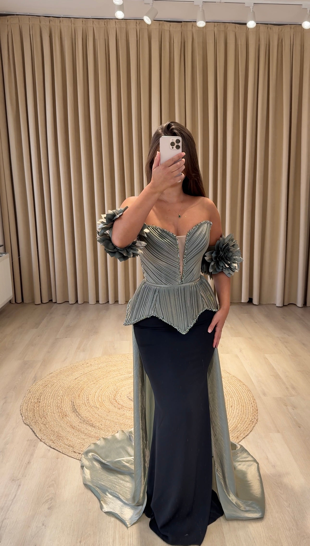 NAILA DRESS